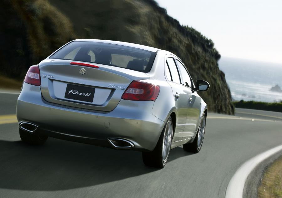  Suzuki Kizashi 2010 года  (фото 48 из 136)